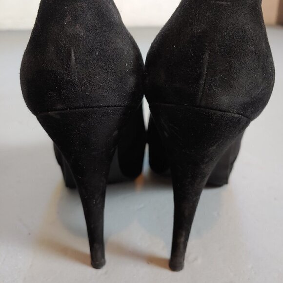 Stuart Weitzman Suede Platform Heeled Pumps - Picture 7 of 9
